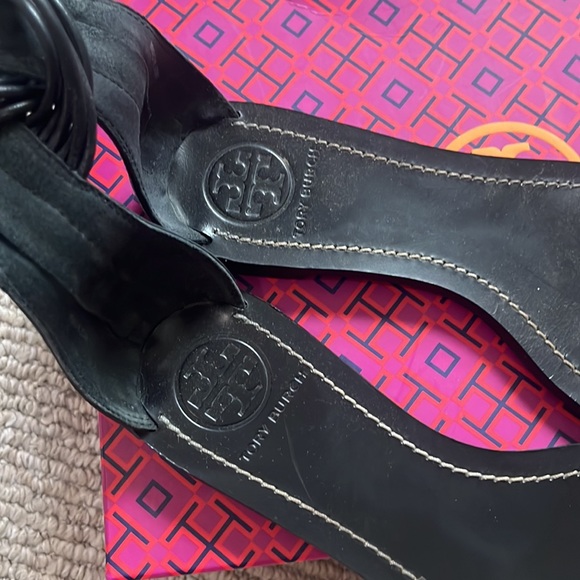 Tory Burch Mignon Rings Flat Sandals - Picture 7 of 8